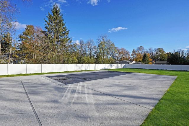 98 Hollywood Avenue, West Long Branch, NJ 07764