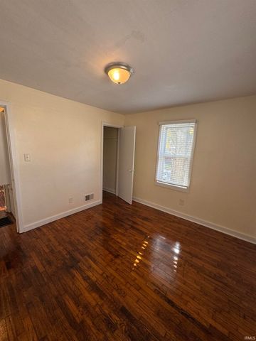 226 E 16th Street, Muncie, IN 47302