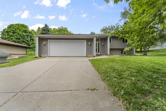 107 Ravine Road, Mount Horeb, WI 53572
