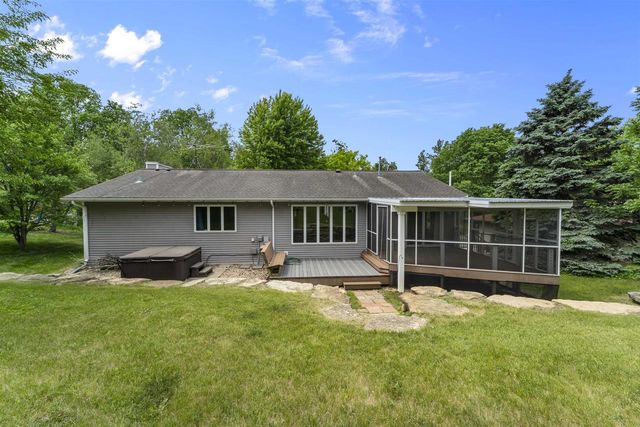 107 Ravine Road, Mount Horeb, WI 53572