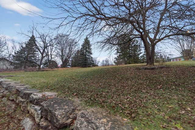 107 Ravine Road, Mount Horeb, WI 53572