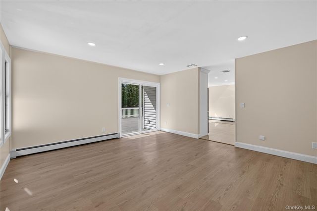 96 Chestnut Street, Mount Sinai, NY 11766