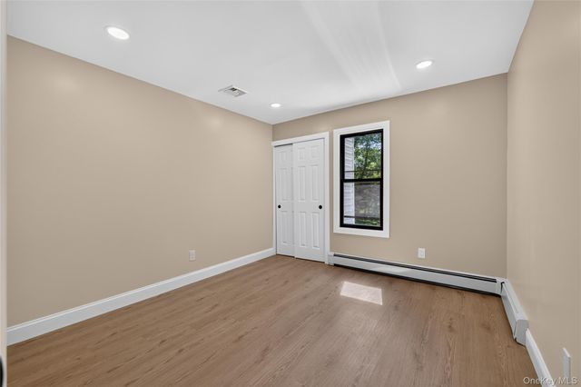 96 Chestnut Street, Mount Sinai, NY 11766