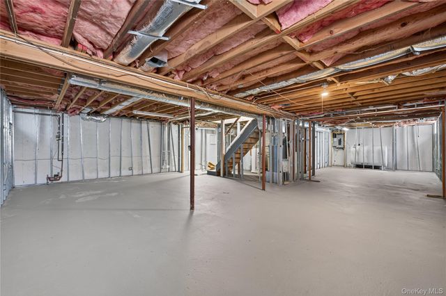 96 Chestnut Street, Mount Sinai, NY 11766