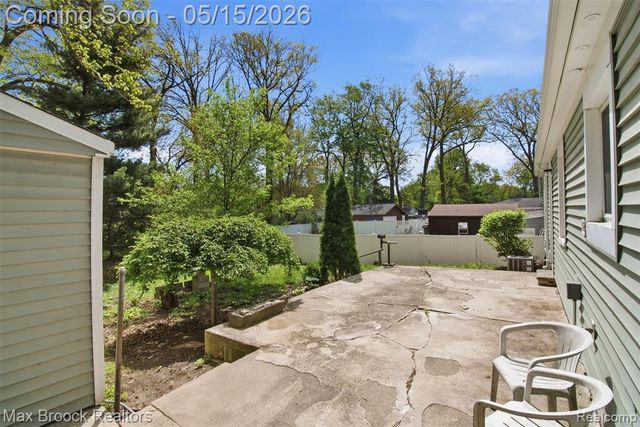 24324 Hebe Avenue, Warren, MI 48091