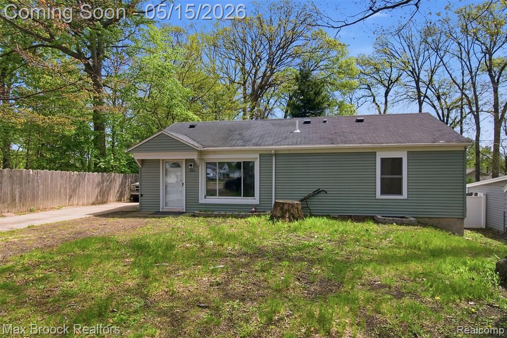 24324 Hebe Avenue, Warren, MI 48091