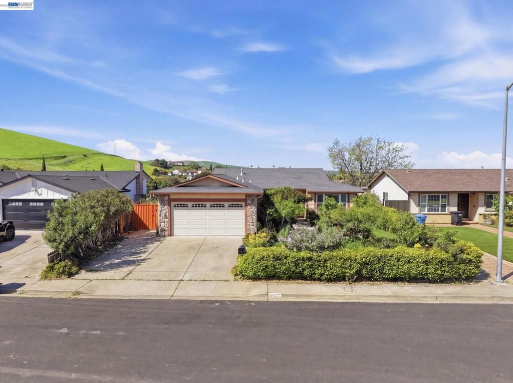 Image 1 of property listing at 2222 Carmel Ct, Pittsburg, CA 94565