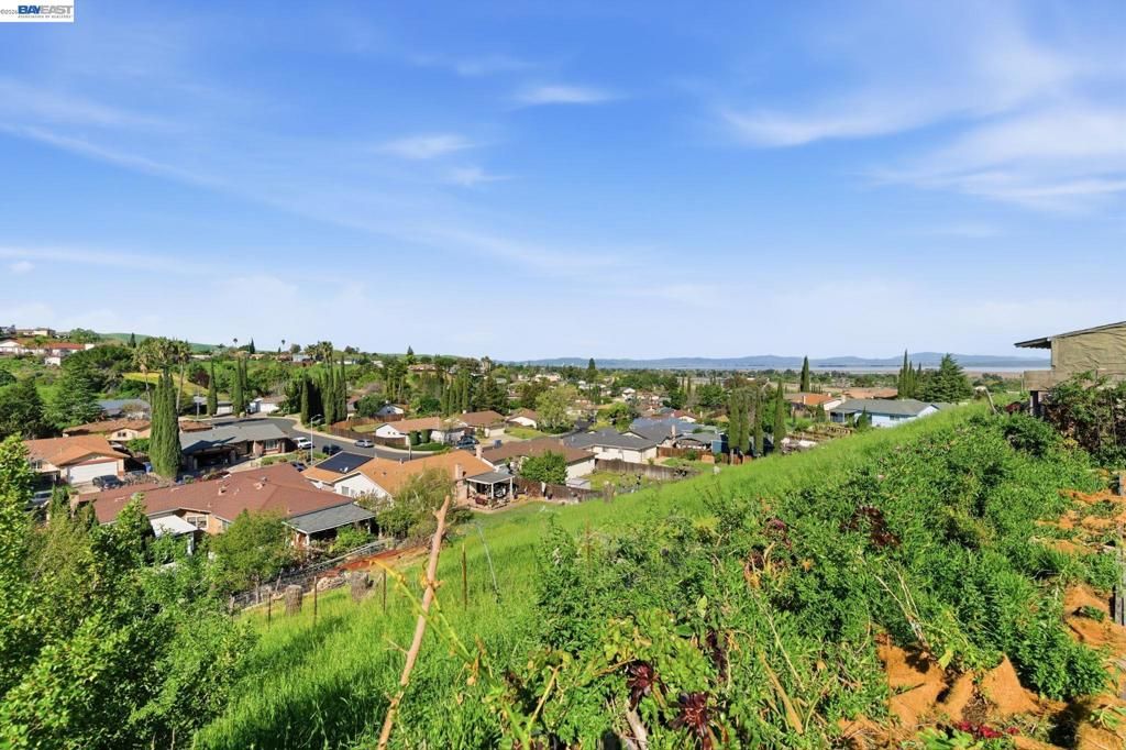 Image 40 of property listing at 2222 Carmel Ct, Pittsburg, CA 94565