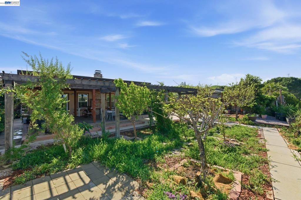 Image 41 of property listing at 2222 Carmel Ct, Pittsburg, CA 94565