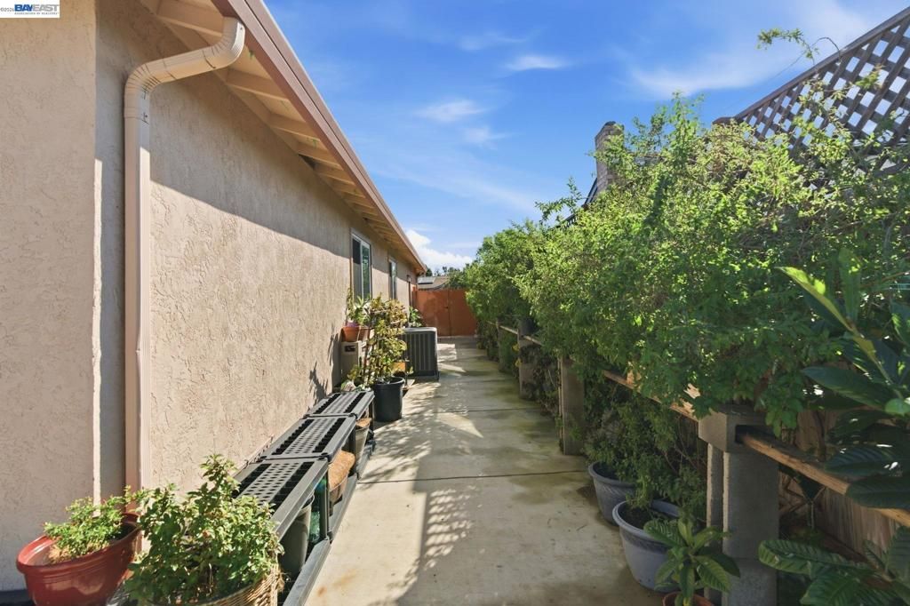 Image 45 of property listing at 2222 Carmel Ct, Pittsburg, CA 94565