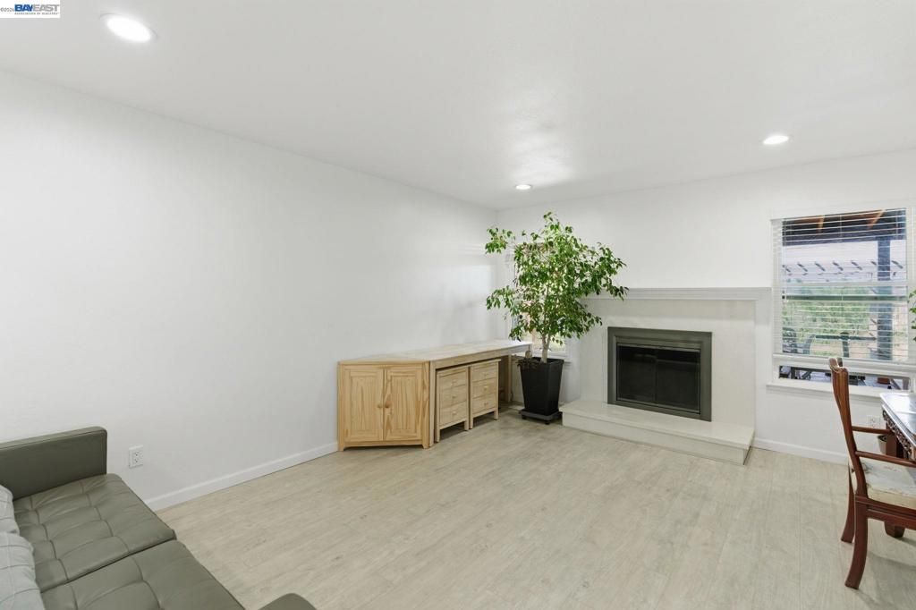 Image 5 of property listing at 2222 Carmel Ct, Pittsburg, CA 94565