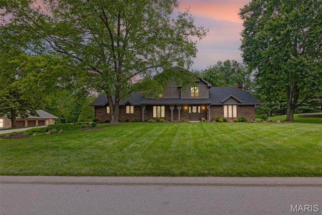 147 Ginger Dale Drive, Glen Carbon, IL 62034