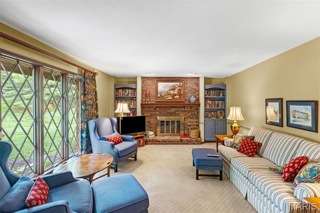 147 Ginger Dale Drive, Glen Carbon, IL 62034