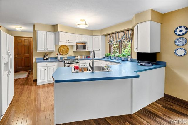 147 Ginger Dale Drive, Glen Carbon, IL 62034