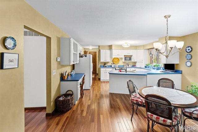 147 Ginger Dale Drive, Glen Carbon, IL 62034