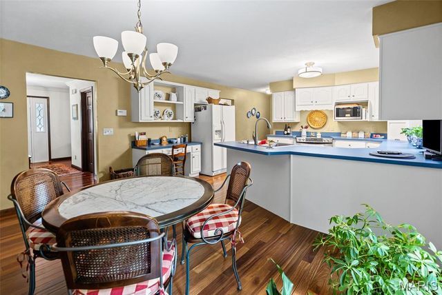 147 Ginger Dale Drive, Glen Carbon, IL 62034