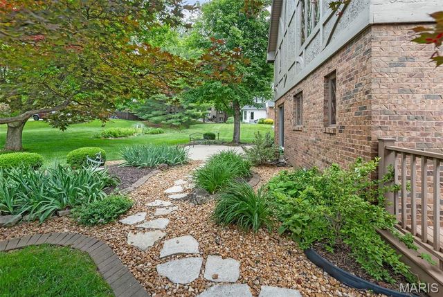 147 Ginger Dale Drive, Glen Carbon, IL 62034