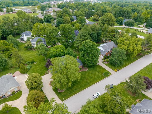 147 Ginger Dale Drive, Glen Carbon, IL 62034