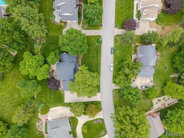 147 Ginger Dale Drive, Glen Carbon, IL 62034