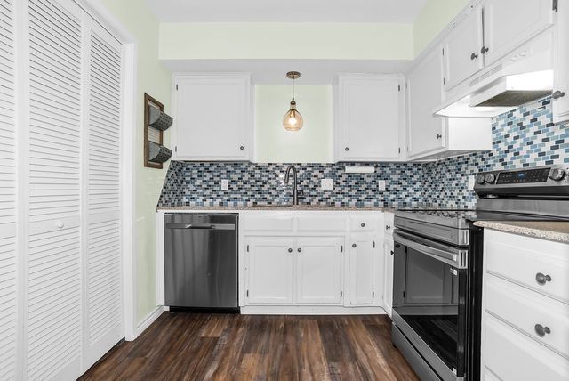 5918 Twin Willows Drive, Arlington, TX 76017