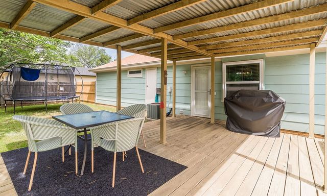 5918 Twin Willows Drive, Arlington, TX 76017