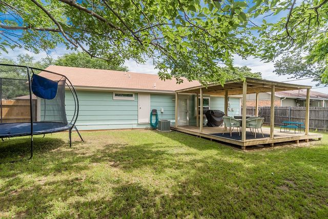 5918 Twin Willows Drive, Arlington, TX 76017