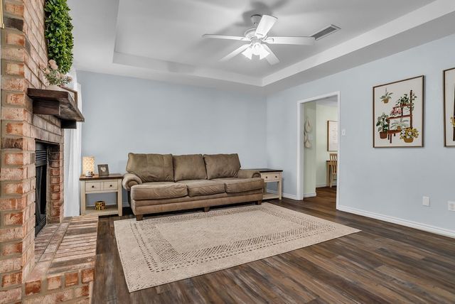 5918 Twin Willows Drive, Arlington, TX 76017