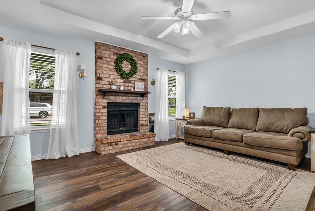 5918 Twin Willows Drive, Arlington, TX 76017