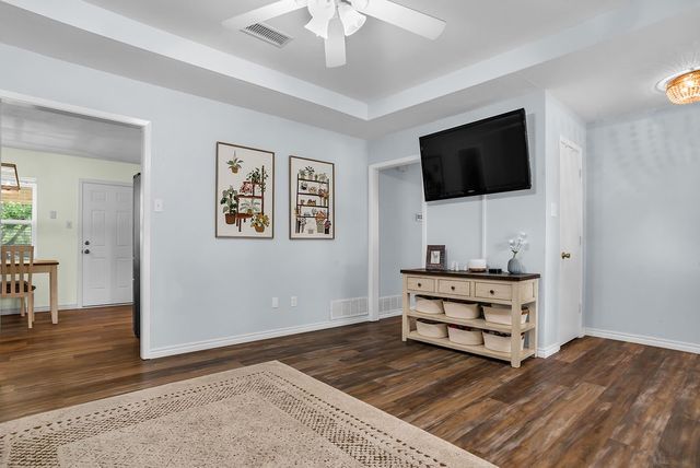 5918 Twin Willows Drive, Arlington, TX 76017