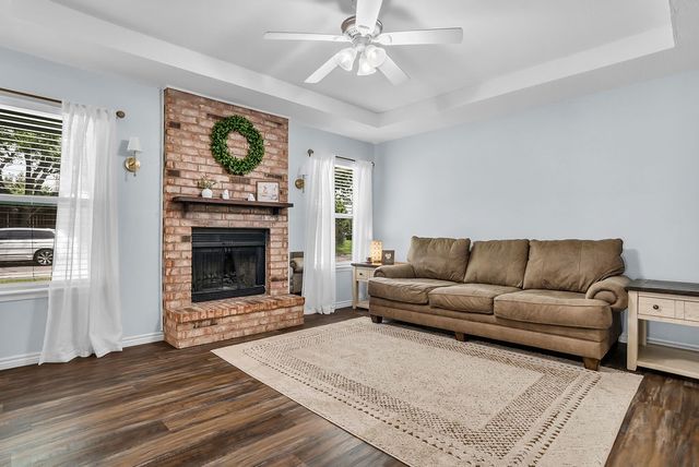 5918 Twin Willows Drive, Arlington, TX 76017