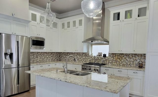 1702 Calumet St, Houston, TX 77004