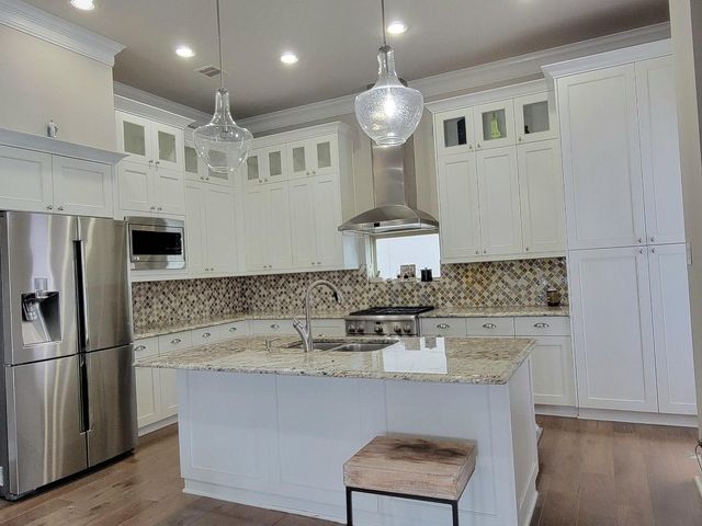 1702 Calumet St, Houston, TX 77004