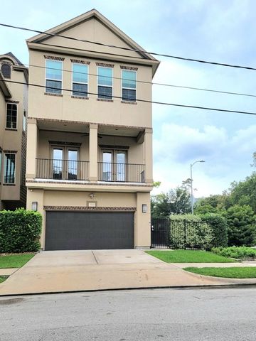 1702 Calumet St, Houston, TX 77004