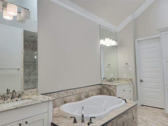 1702 Calumet St, Houston, TX 77004