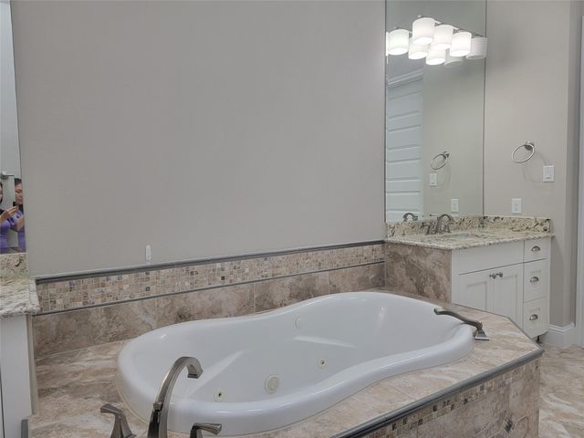 1702 Calumet St, Houston, TX 77004