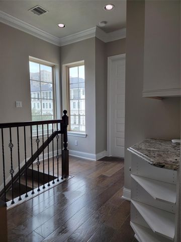 1702 Calumet St, Houston, TX 77004