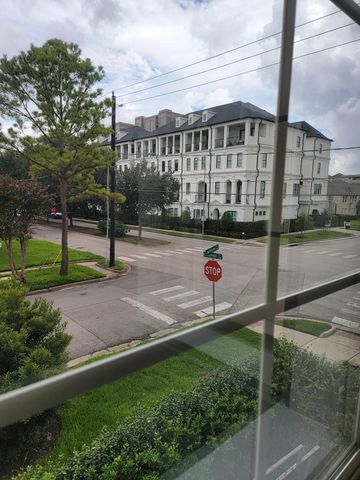 1702 Calumet St, Houston, TX 77004