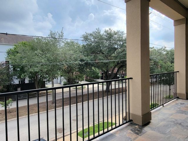 1702 Calumet St, Houston, TX 77004