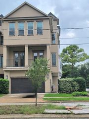 1702 Calumet St, Houston, TX 77004