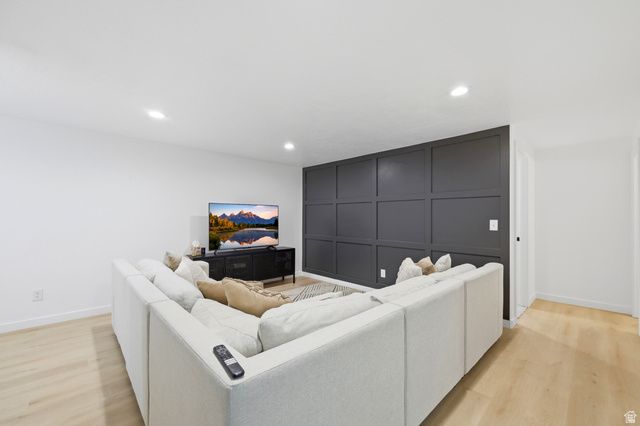8322 S BOREALIS CT, West Jordan, UT 84088