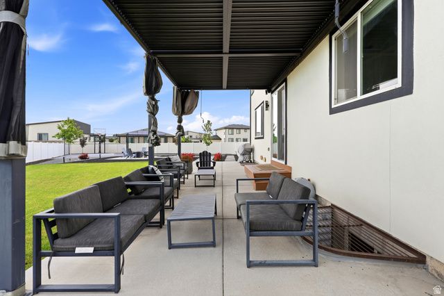 8322 S BOREALIS CT, West Jordan, UT 84088