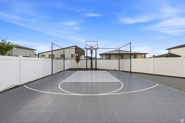 8322 S BOREALIS CT, West Jordan, UT 84088