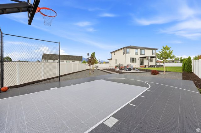 8322 S BOREALIS CT, West Jordan, UT 84088