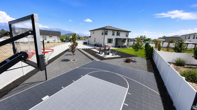 8322 S BOREALIS CT, West Jordan, UT 84088