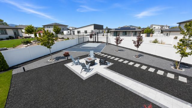 8322 S BOREALIS CT, West Jordan, UT 84088