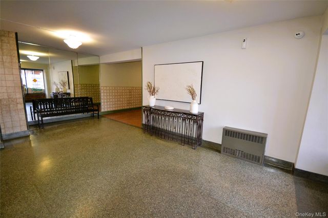 247 Parkview Avenue 6M, Bronxville, NY 10708