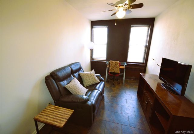 247 Parkview Avenue 6M, Bronxville, NY 10708