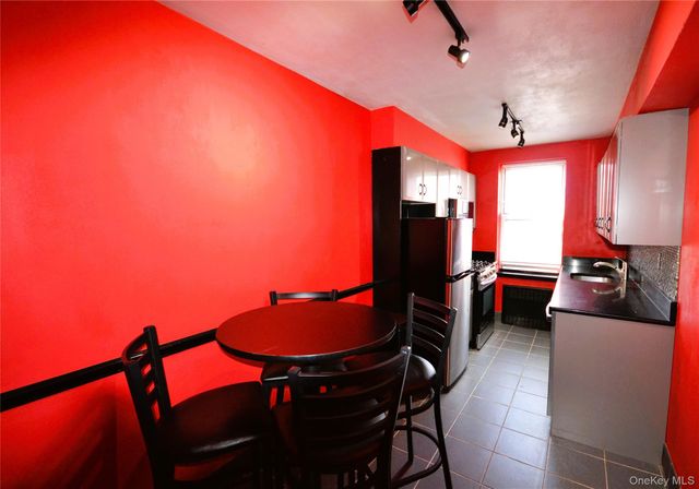 247 Parkview Avenue 6M, Bronxville, NY 10708