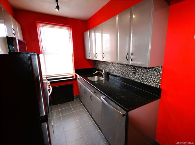 247 Parkview Avenue 6M, Bronxville, NY 10708