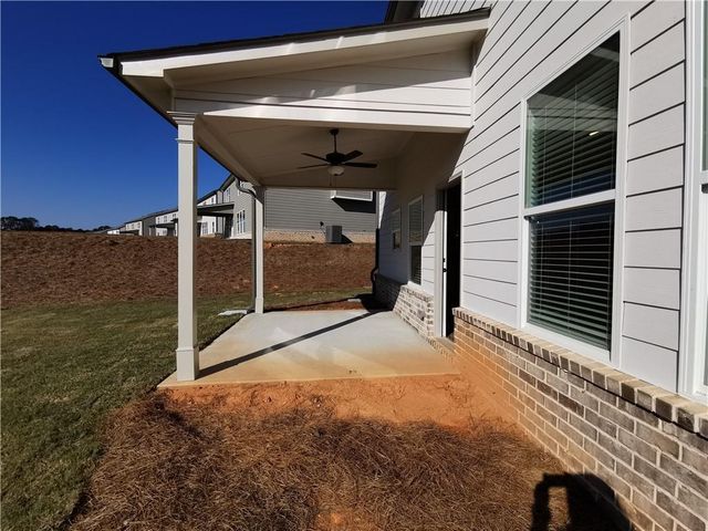 38 Longhorn Way, Auburn, GA 30011